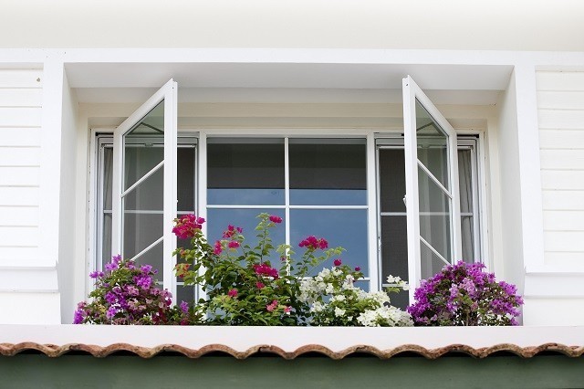 Окна ПВХ: нюансы установки в панельном доме