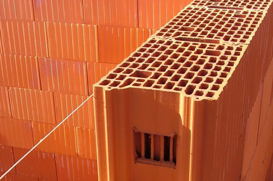 Будинок з керамічних блоків: плюси та мінуси