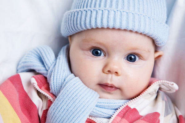 Как одевать новорожденного на прогулку зимой?